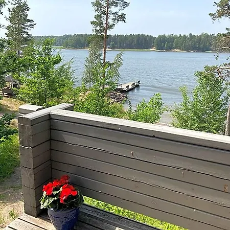 Meri-ruukin Lomakylae Hotel *